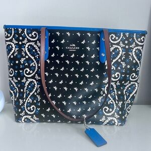 Coach Leather Tote EUC Free Wallet Included with Purchase